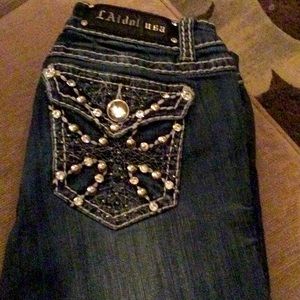 Great condition rhinestone detail.